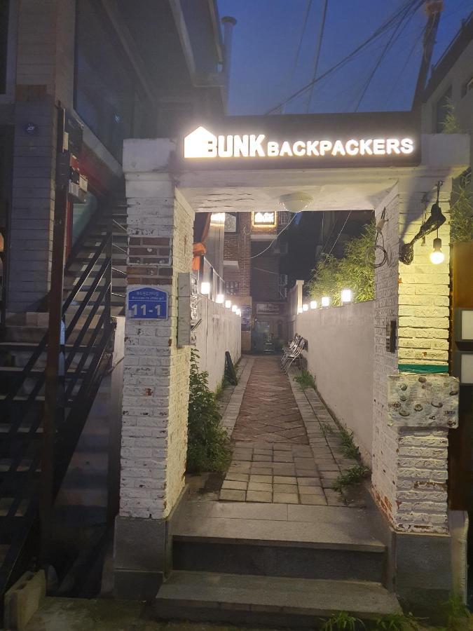 Bunk Backpackers Guesthouse Seoul Exterior photo